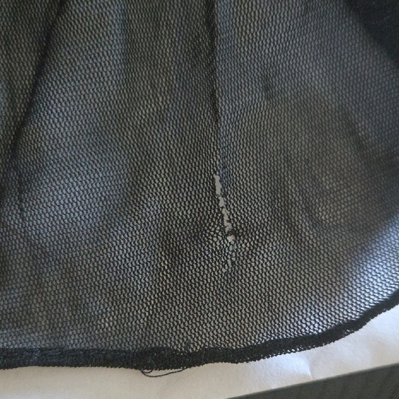 Dave & Johnny Vintage Elegant Black Velvet Gown with Sheer Embroidery Sz 3/4 - Picture 4 of 5